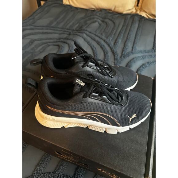 PUMA Women's Flexfocus Lite Modern Cross Training Shoes size 10 - Picture 3 of 8